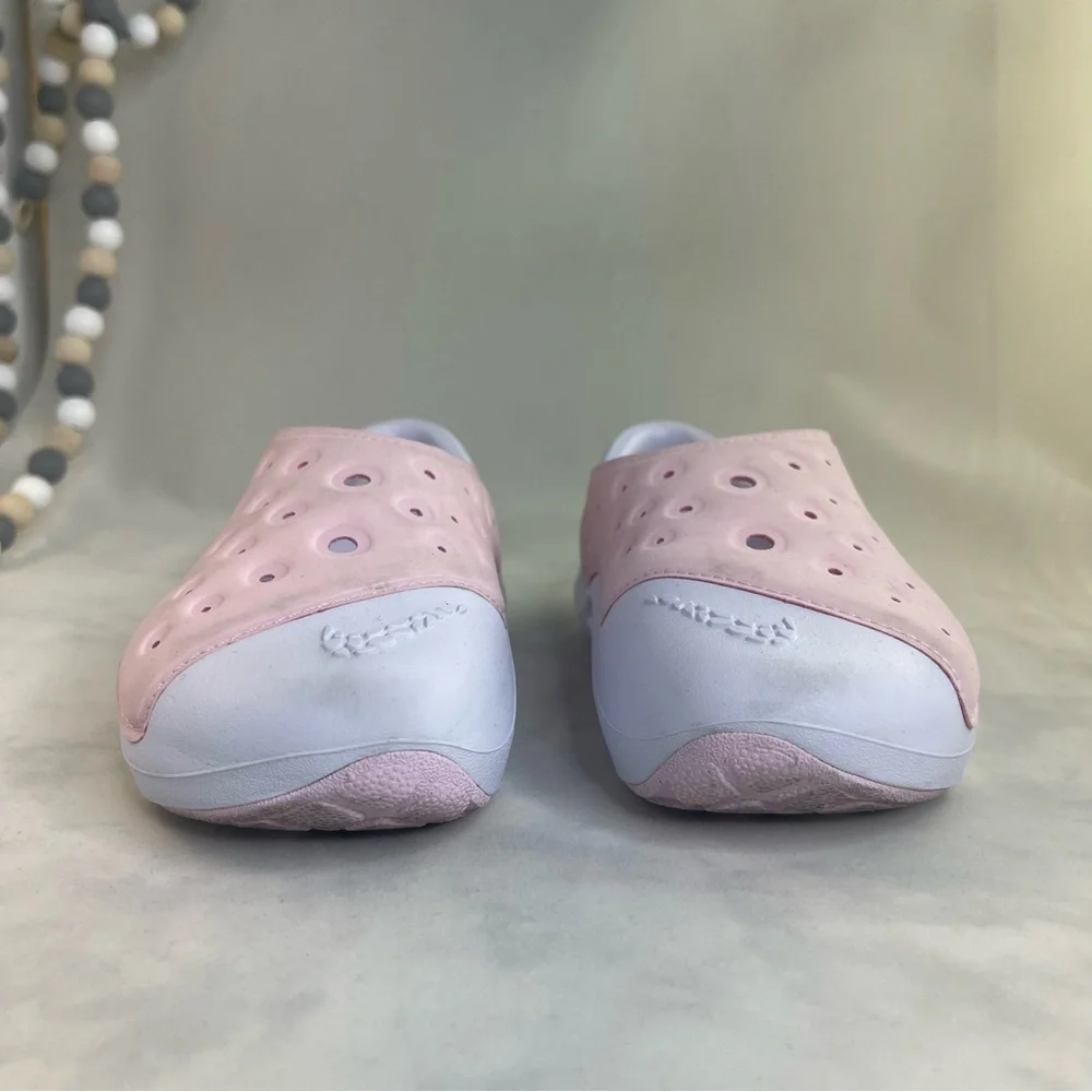 Nike Kids Pink and White Slip-On Shoes size 10C Aqua Swoosh Sandals
